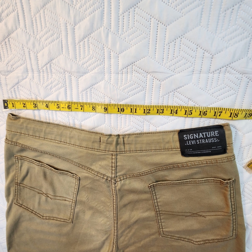 Levis Strauss Shorts Mens Cargo Khakis Sz 36 Inside Outside Front‎ Pocket Zip - Picture 7 of 11
